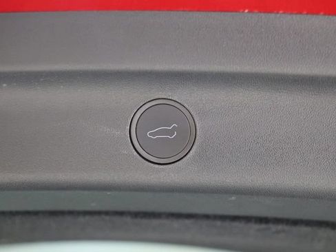 Used 2024 Tesla Model Y Long Range RWD image 36