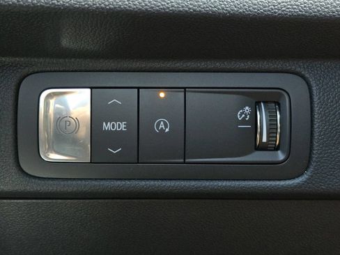 Certified 2024 Chevrolet Traverse RS FWD image 40