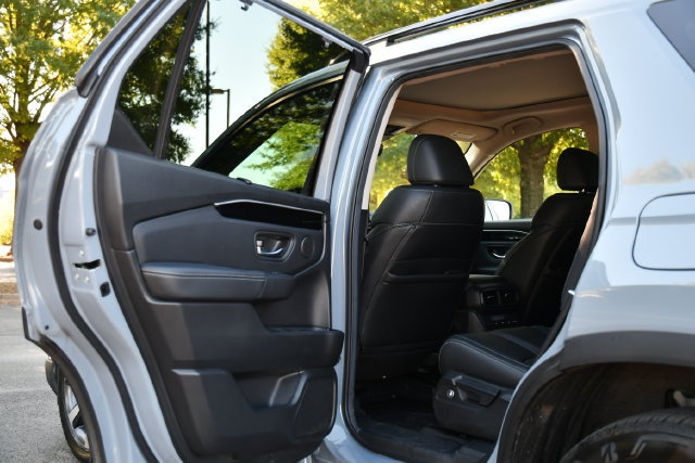 Used 2024 Honda Pilot Touring image 21
