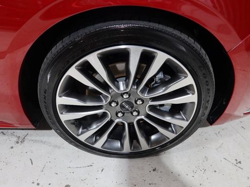 Used 2020 Lincoln Continental w/ Premium Package FWD image 40