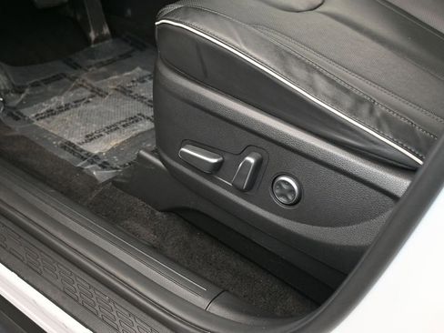 Used 2024 Hyundai Palisade SEL w/ Premium Package image 13