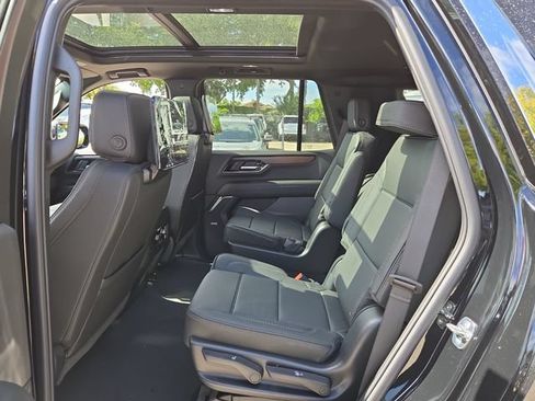 New 2026 GMC Yukon Denali w/ Denali Reserve Package AWD/4WD image 11