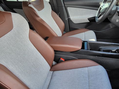 Used 2023 Volkswagen ID.4 Pro image 20