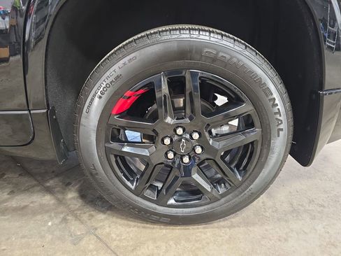Certified 2023 Chevrolet Traverse Premier w/ Redline Edition AWD/4WD image 40