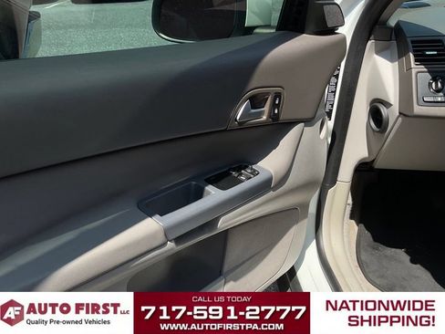 Used 2009 Volvo C30 FWD image 5