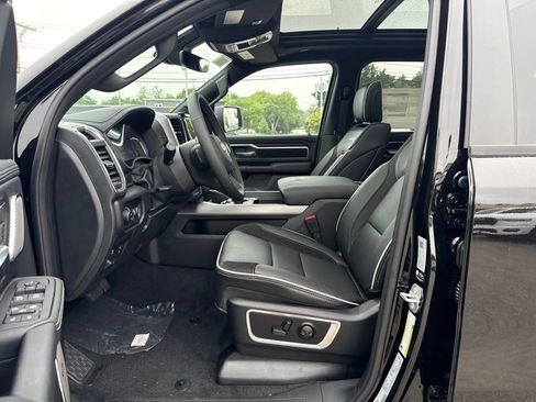 New 2027 RAM 1500 Laramie w/ Night Edition AWD/4WD image 17