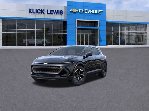 New 2026 Chevrolet Equinox EV LT image 8