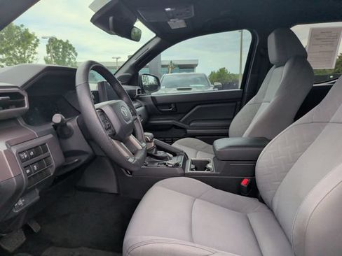 Used 2024 Toyota Tacoma SR5 AWD/4WD image 16