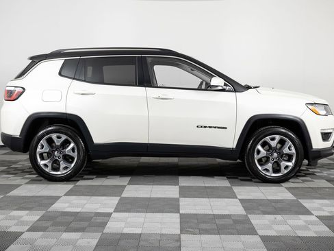 Used 2018 Jeep Compass Limited image 9