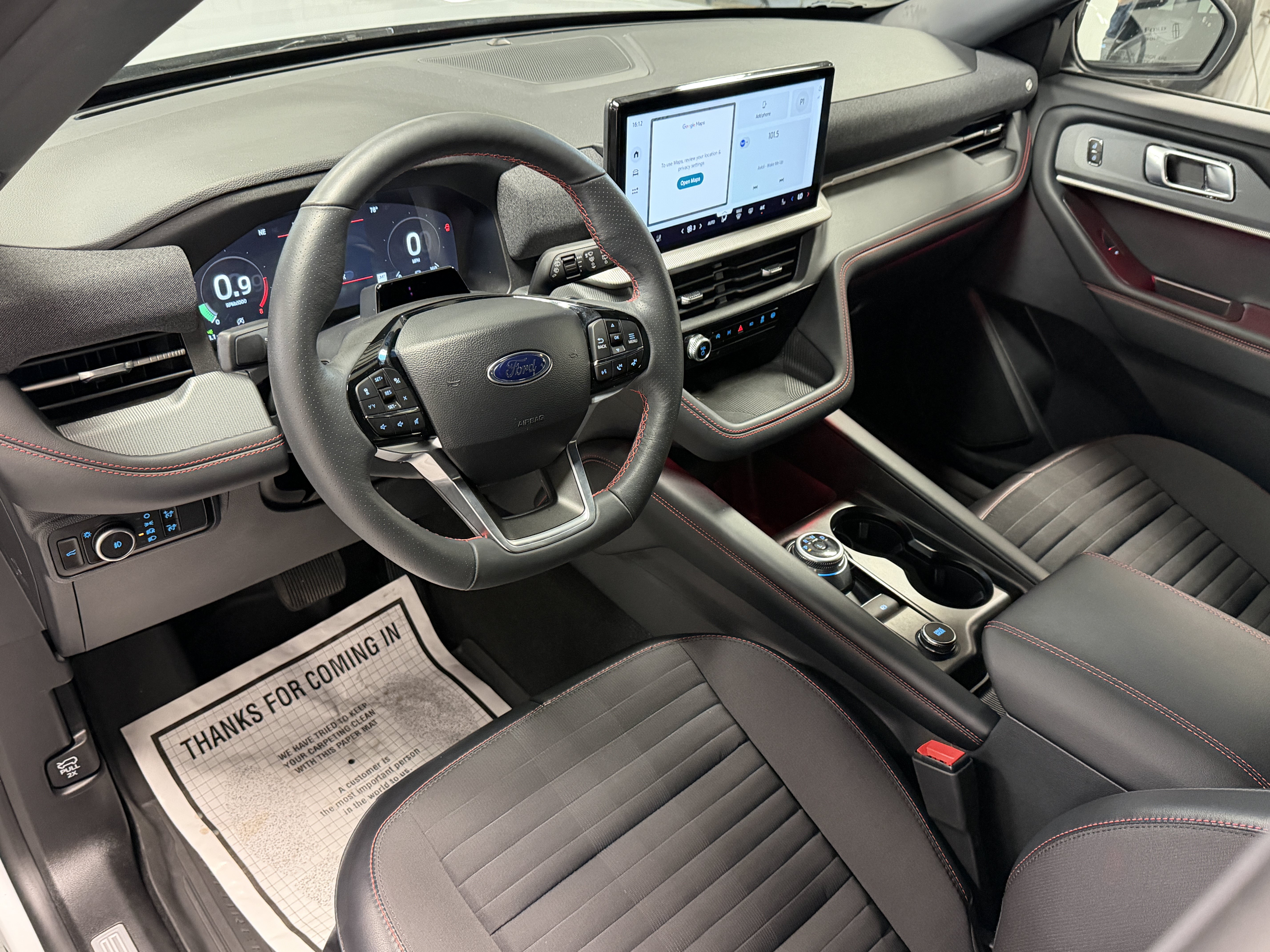 Used 2026 Ford Explorer ST-Line w/ ST-Line Street Pack AWD/4WD image 4