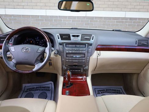 Used 2009 Lexus LS 460 4dr Sedan RWD image 31