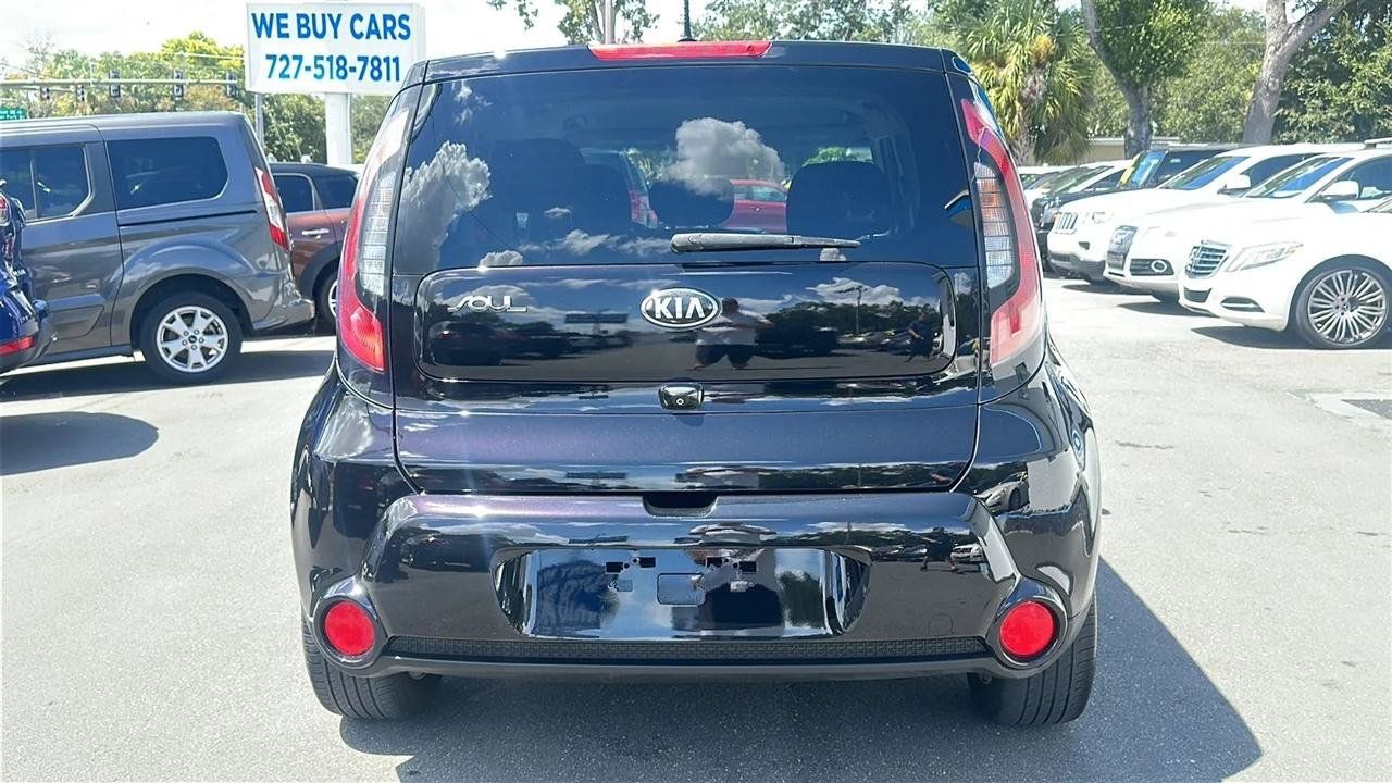 Used 2016 Kia Soul + FWD image 11