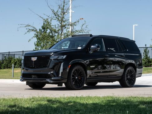 Used 2023 Cadillac Escalade V AWD/4WD image 5