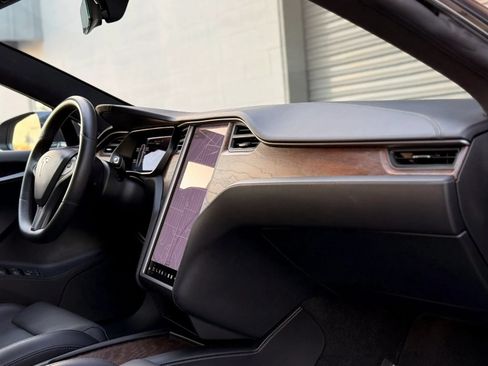 Used 2018 Tesla Model S 100D AWD/4WD image 9
