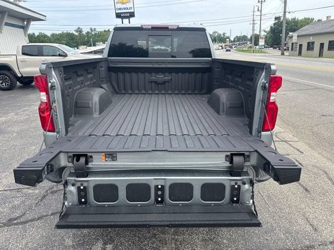 Used 2026 Chevrolet Silverado 1500 RST w/ Redline Edition AWD/4WD image 15