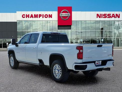 Used 2022 Chevrolet Silverado 3500 High Country w/ Z71 Off-Road Package image 5