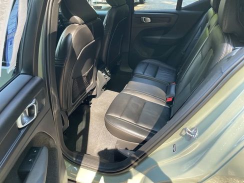 Certified 2023 Volvo XC40 B5 Plus w/ Climate Package AWD/4WD image 12