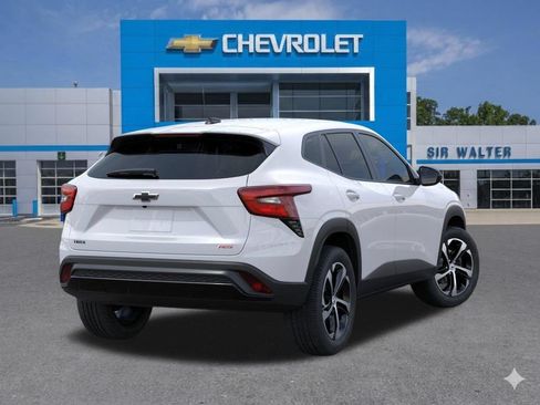 New 2026 Chevrolet Trax RS w/ Driver Confidence Package FWD image 5