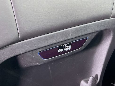 Used 2024 Chrysler Pacifica Limited w/ S Appearance Package FWD image 37
