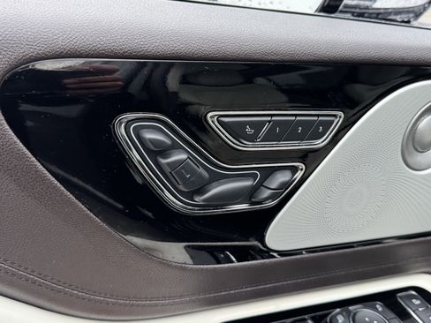 Used 2022 Lincoln Aviator Black Label w/ Dynamic Handling Package image 24