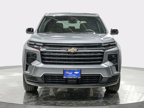 Used 2024 Chevrolet Traverse LS FWD image 10