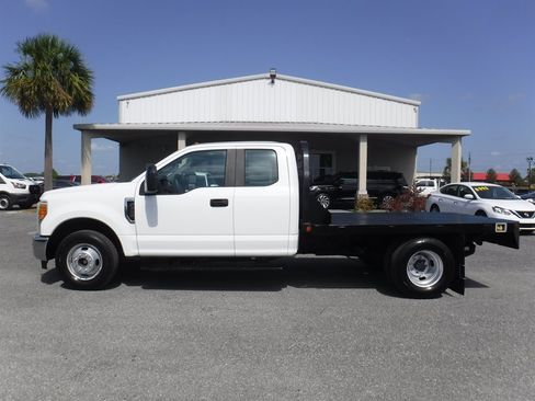 Used 2017 Ford F350 XL w/ XL Value Package image 2