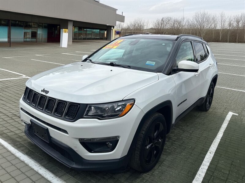 Used 2019 Jeep Compass Latitude FWD image 27