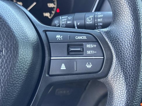 Used 2024 Honda CR-V EX image 9