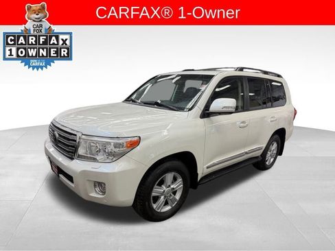 Used 2014 Toyota Land Cruiser image 4