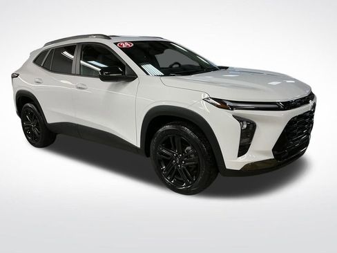 Certified 2024 Chevrolet Trax ACTIV w/ Sunroof Package image 8