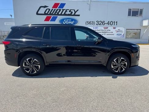 Used 2025 Buick Enclave Sport Touring AWD/4WD image 6