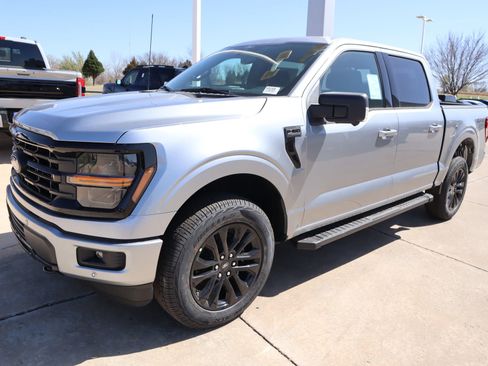 New 2026 Ford F150 XLT w/ Equipment Group 302A MID AWD/4WD image 12