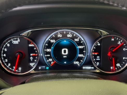 Used 2018 GMC Acadia Denali w/ Technology Package AWD/4WD image 13