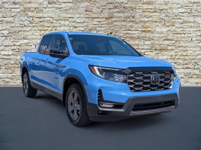 Used 2024 Honda Ridgeline TrailSport image 2