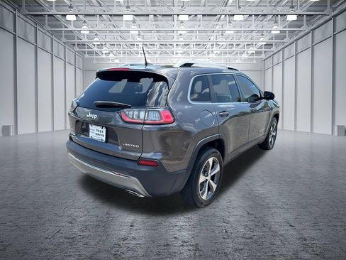 Used 2019 Jeep Cherokee Limited AWD/4WD image 7