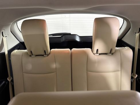 Used 2018 INFINITI QX60 Luxe w/ Deluxe Technology Package image 21