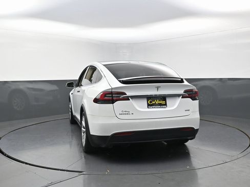 Used 2019 Tesla Model X 100D image 4