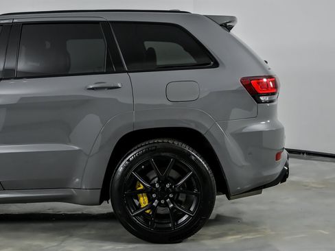 Used 2021 Jeep Grand Cherokee Trackhawk image 9
