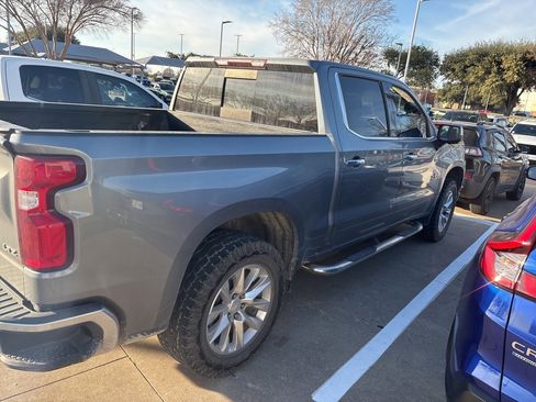 Used 2020 Chevrolet Silverado 1500 LTZ w/ LTZ Texas Edition image 3