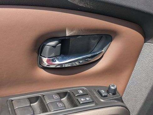 Used 2023 Nissan Titan Platinum Reserve w/ Moonroof Package RWD image 13