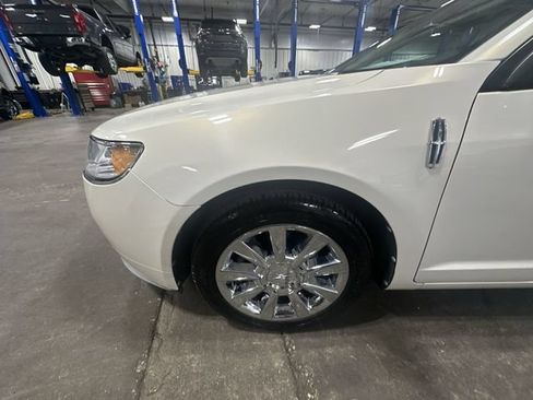 Used 2012 Lincoln MKZ FWD image 23