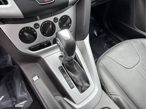 Used 2014 Ford Focus SE w/ Equipment Group 201A image 26