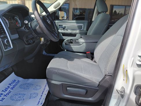 Used 2016 RAM 2500 SLT image 16