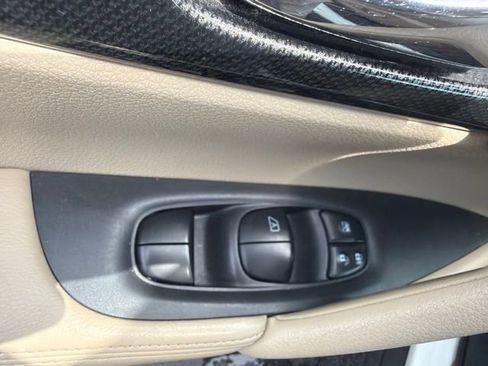 Used 2016 Nissan Rogue SL w/ SL Premium Package AWD/4WD image 9