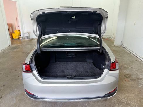 Used 2021 Lexus ES 250 w/ Premium Package AWD/4WD image 9