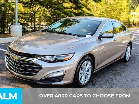Used 2025 Chevrolet Malibu LT FWD image 2