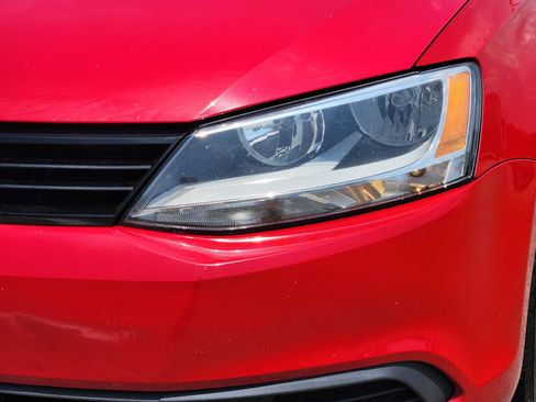 Used 2012 Volkswagen Jetta SE FWD image 7