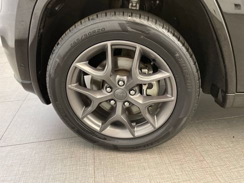 Certified 2021 Jeep Grand Cherokee Limited w/ Quick Order Package 28K 80th AWD/4WD image 9
