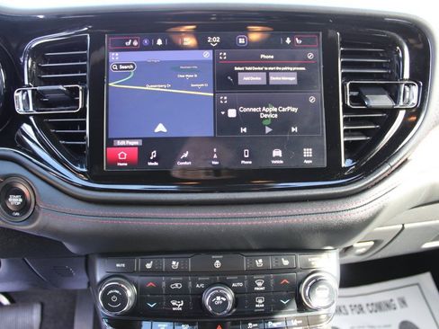 Used 2022 Dodge Durango R/T image 17