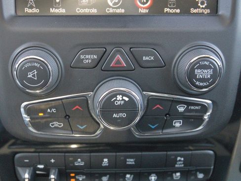 Used 2014 RAM 1500 Sport w/ Sport Premium Group AWD/4WD image 26